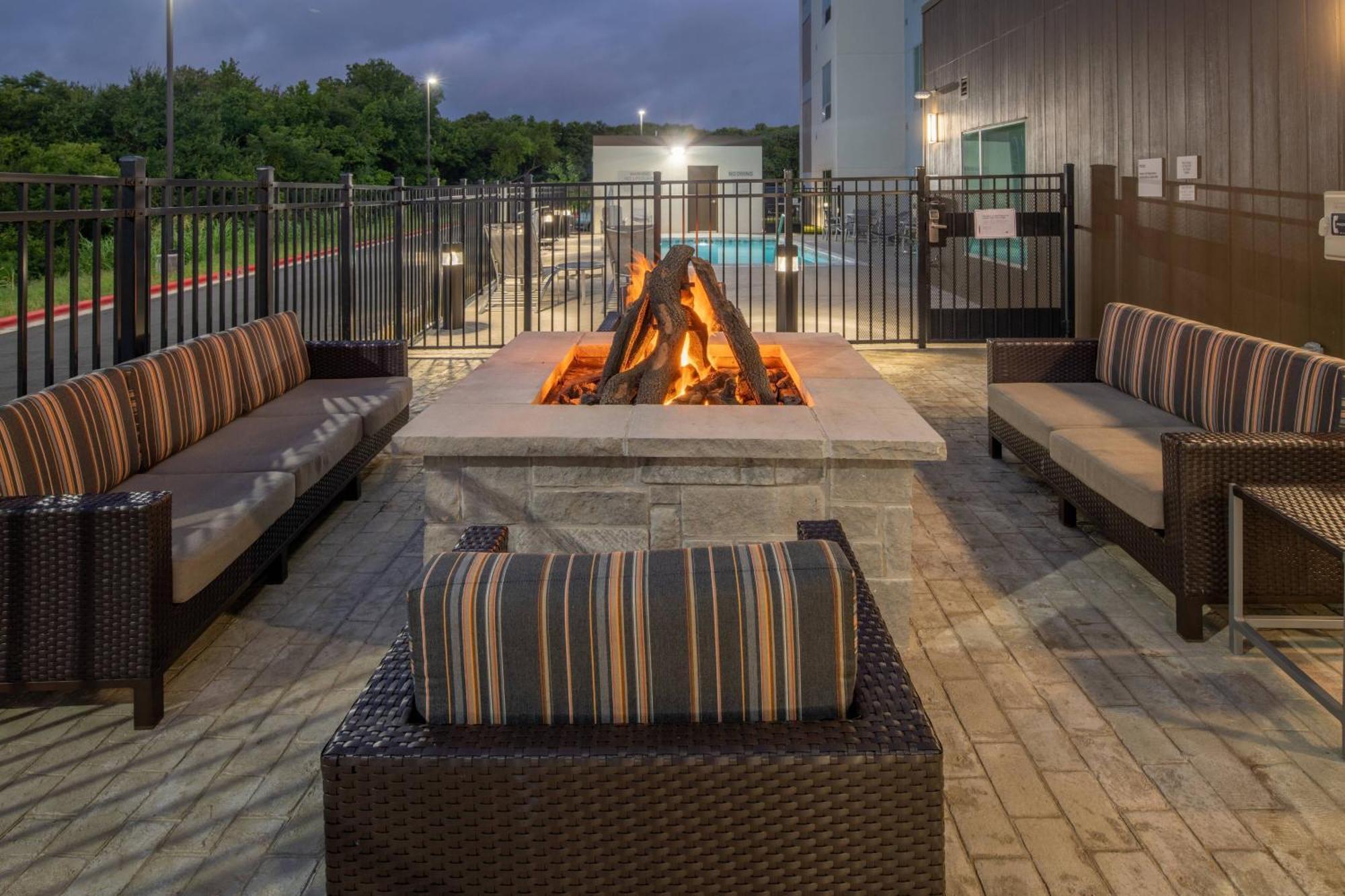 Towneplace Suites Austin South Kültér fotó